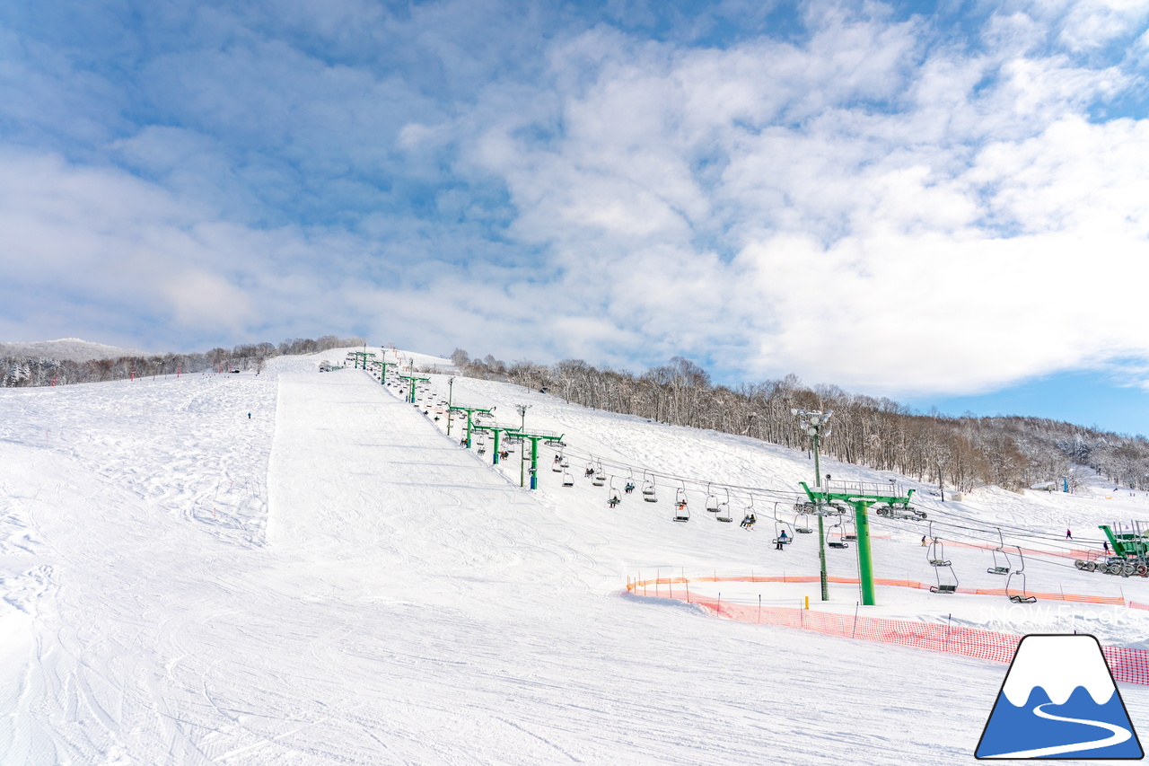 ぴっぷスキー場｜旭川紋別自動車道・比布北インターを降りたら約３分で到着。良質な雪、多彩なコース、抜群の眺望、美味しいグルメ、アフタースキーに温泉も。。。とっても高い満足度を誇るローカルゲレンデを滑ります(^^)/